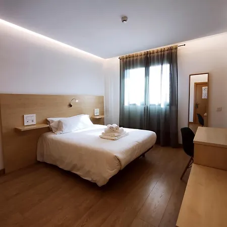 Casa Marzo Кариньена